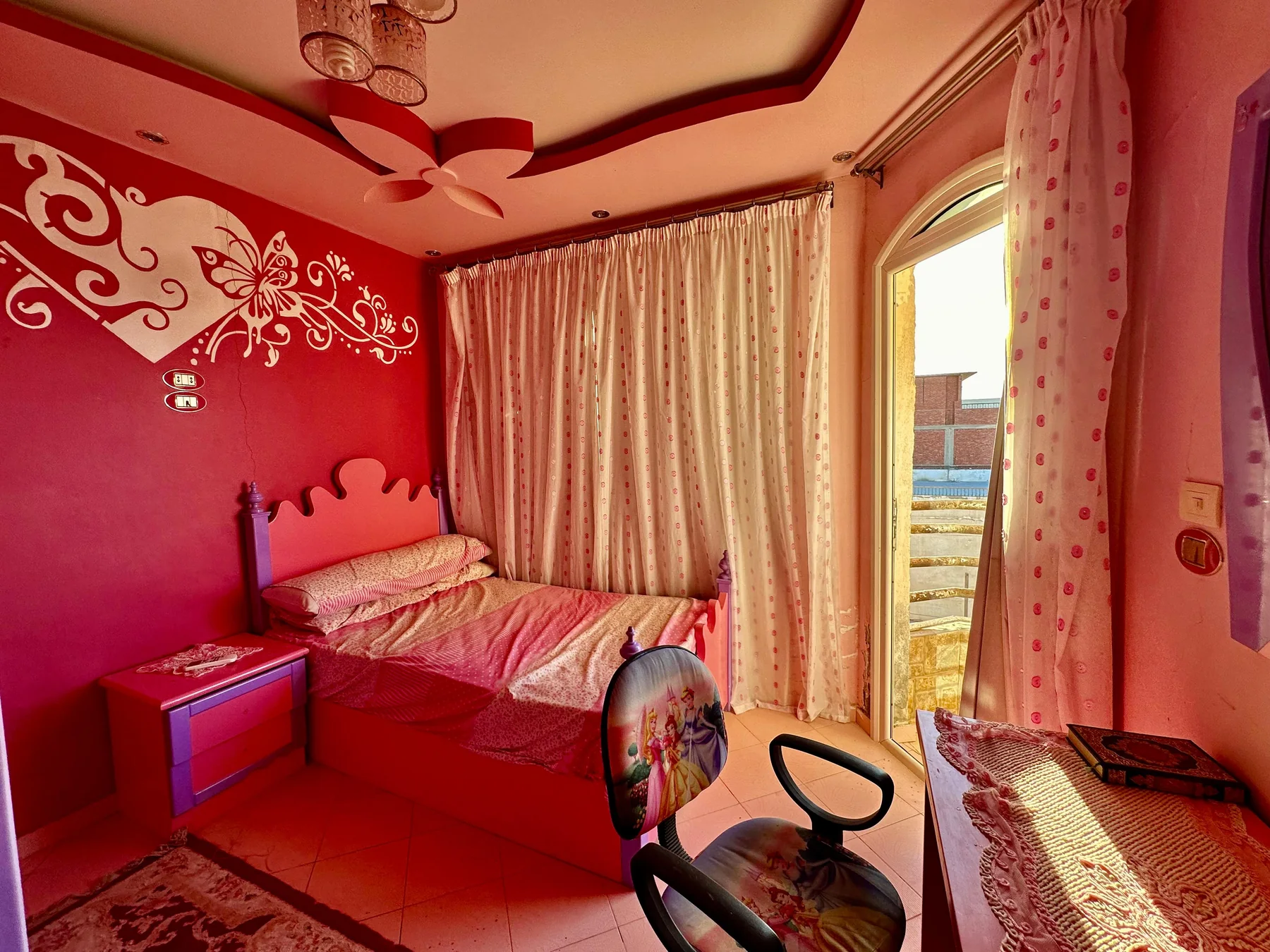 Panoramic Sea-View Four-Bedroom Apartment in Qiadat