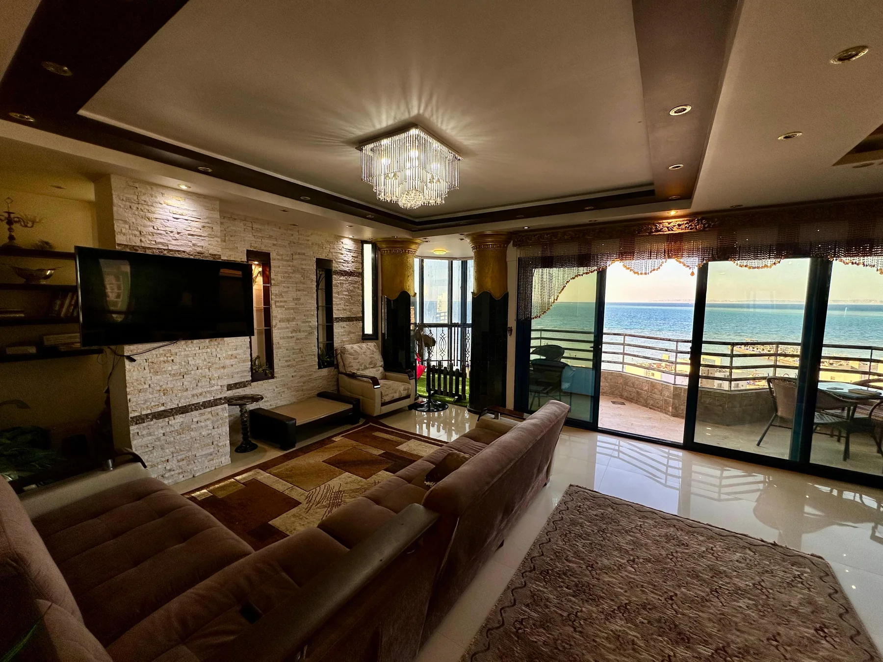 Panoramic Sea-View Four-Bedroom Apartment in Qiadat