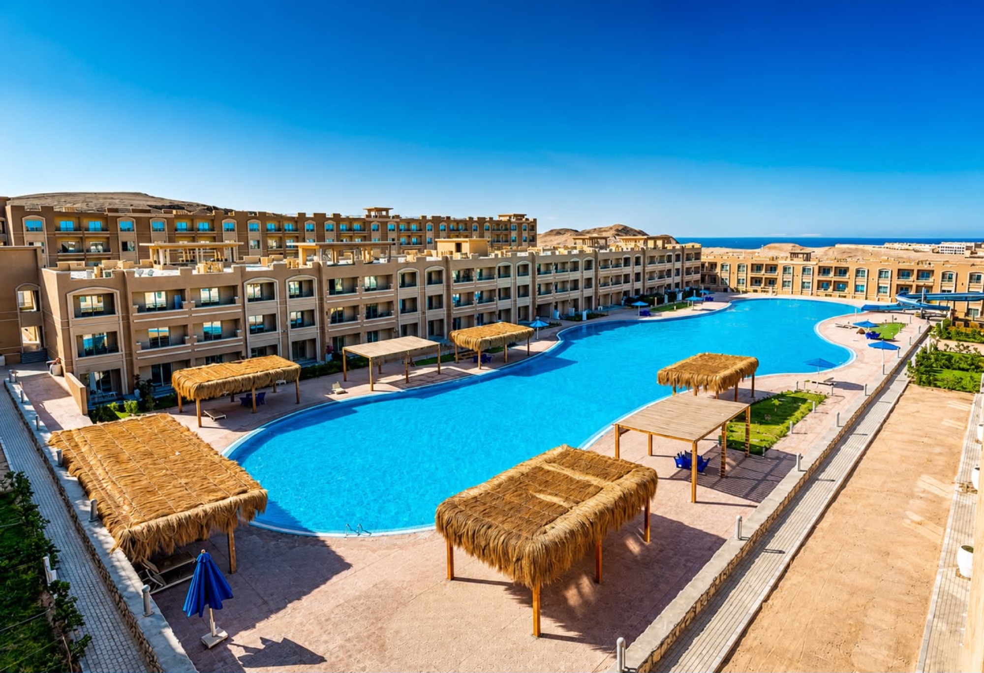 Furnished Two-Bedroom Apartment with Private Rooftop at Bay View, Sahl Hasheesh