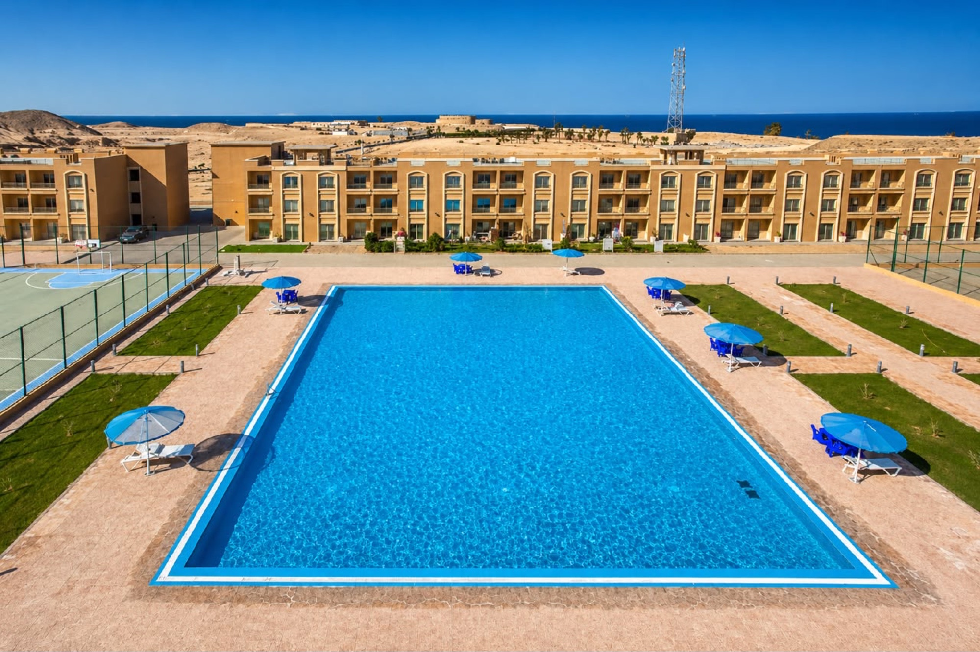 Furnished Two-Bedroom Apartment with Private Rooftop at Bay View, Sahl Hasheesh