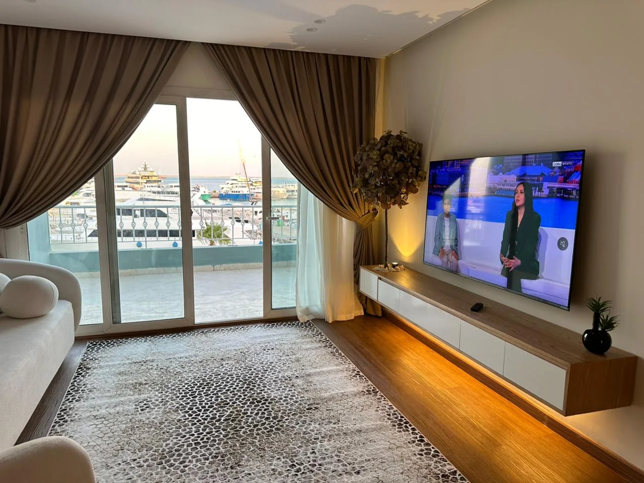 Three-Bedroom Seafront Apartment at Hurghada Marina