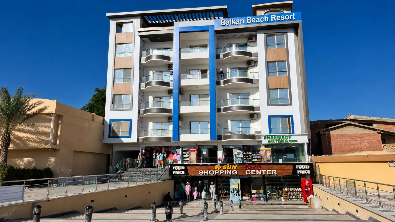 Studio and beachfront resort in Al Ahyaa – view 7