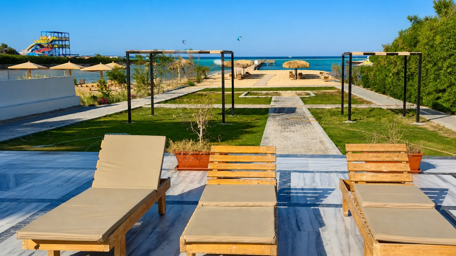 Studio and beachfront resort in Al Ahyaa – view 10