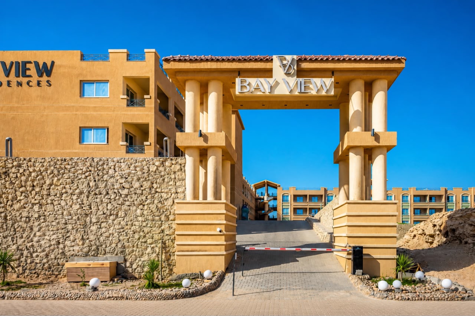 Furnished Two-Bedroom Apartment with Private Rooftop at Bay View, Sahl Hasheesh
