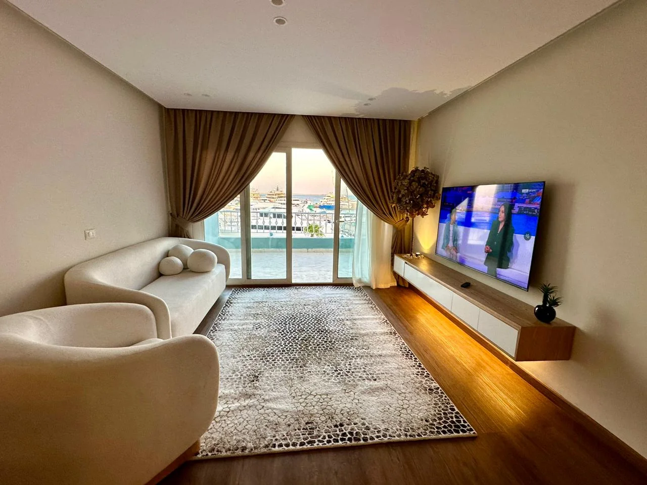 Three-Bedroom Seafront Apartment at Hurghada Marina